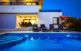 Cozy Home In Sevid With Private Swimming Pool, Can Be Inside Or Outside - 1
