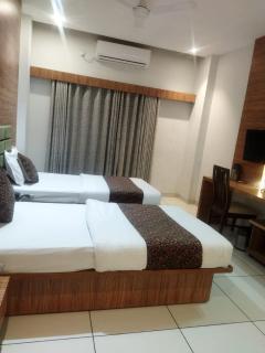 Hotel Decent - 7