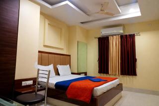 HOTEL #Golden Bliss# With Lift Facility Just Near To Railway Station Free Wifi & Good Service - 6