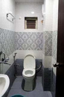 HOTEL #Golden Bliss# With Lift Facility Just Near To Railway Station Free Wifi & Good Service - 1