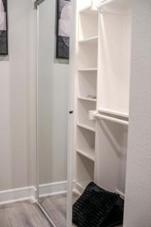 The Dallas Luxe Suite - 9