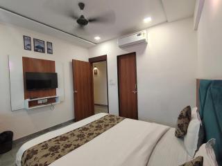 HOTEL EARTH INN, Subhash Bridge, RTO Circle, Ahmedabad - 8