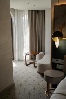 Meridian Luxury Boutique Hotel - 4