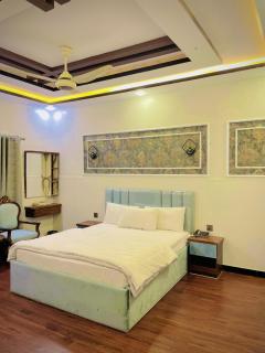 Crescent villa - 0