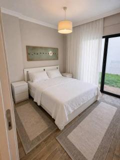 duplex 2 bedroom apartment with garden -  - 2