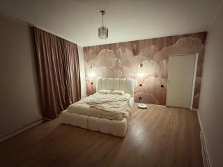 Luxe Lumine Apartment #2 - 0