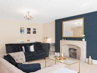 The Avenue - 9