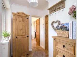 Queen Bower Farm Lodge - 9
