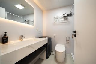 天赐10G-Shanghai Mayhome B&B-the Bund view and Nanjing Eest Road with 3 bedrooms-4 beds-2 bathrooms elevator apart ment Nearby Eest Nanjing Road Metro - 5