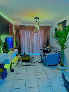 THE COZY HOME in Greenpark Boksbug by OR Tambo Airport - 5