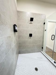 Cozy 3BR Near IAH - Easy Arrival - Flexible Check-In - 9