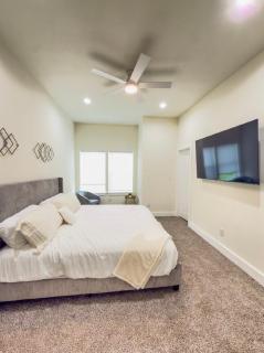 Cozy 3BR Near IAH - Easy Arrival - Flexible Check-In - 3