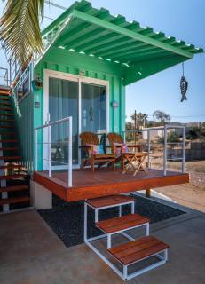 Beach Front Lux Containers - 8
