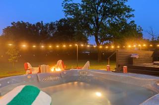 Kilted Cowboy - Hot Tub Fire Pit & Close to Main - 4