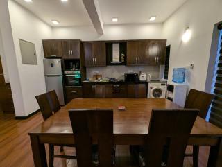 Luxury Urban Living 3BR 360Rooftop Pool & Gym - 6