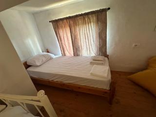 Garden Villa Lake Side & Glamping - 5