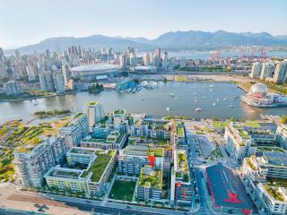 Modern 2 bedroom condo with AC in Olympic Village - 0