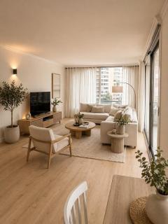 4BR Ski Apt 2 Parking Near Parque Arauco - 0