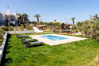 Seaside Gem near Heraklion, Villa Maro's Getaway - 3