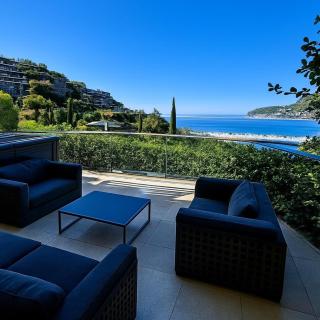 Exclusive Luxury Villa in Prestigious Coastal Enclave - 8