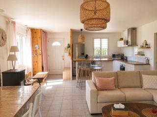 Maison ensoleillée de plain-pied ouvert sur un jardin clôturé - 8