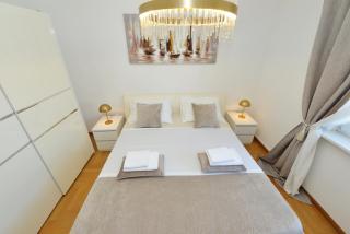 Deluxe Apartment 5D - 8