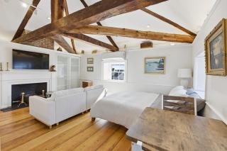 Historic flat - Old Town - 5 min to Salem, beach - 2