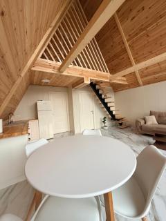 Hyde Retreat - 7