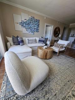Serene Marina Views await at this One-Bedroom Gem! - 7