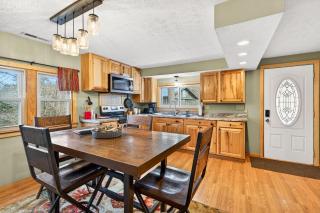 Bobcat Hideaway - 5