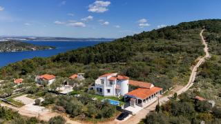 Costa apartment with private pool - 8