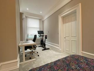 Entire Three Bed Executive Flat - 2