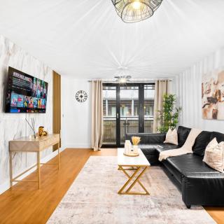 Stylish Two Bedroom Apartment - Balcony - Secure Parking - Netflix 10AR - 8