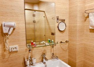 Ayvan Plaza Hotel in old city - 5