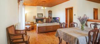 Peach Pine House - Escape Near City, Beach and Athens Airport - 9