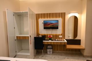 The Raghav Vilas Luxury Stay near Kashi Vishwanath Temple - 1