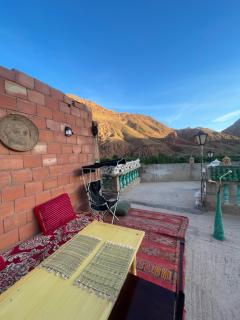 Red Rocks Guest House - 6