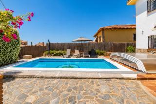 Villa privada con piscina, jardín y BBQ cerca de Madrid - 2
