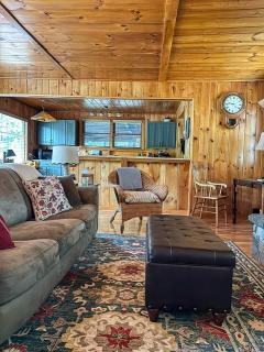 Hemlock Cabin Retreat | 3BR + Cedar Guest Suite - 3