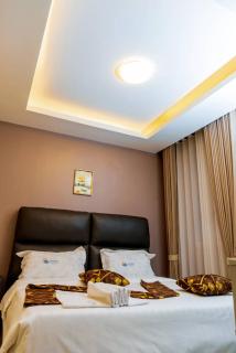 Travellers Palace Hotel - 8