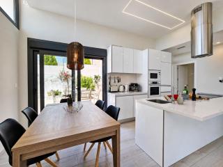 Hillside Luxury Villas by NRAS - 4