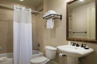 Wyndham La Cascada 2BR Apartment - 1