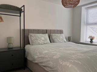 Saltwater Pearl-Holiday Let in central Ilfracombe Flexible sleeping for up to 8 - 5