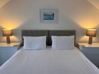Saltwater Pearl-Holiday Let in central Ilfracombe Flexible sleeping for up to 8 - 3