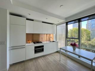one minute to english bay beach brand new high rise with swimming pool - 5