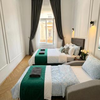 Top Central Cozy Nest 3Bdr - Steps to Main Attractions - 2