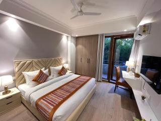 Hotel South Ex Residency - South Ex near AIIMS Delhi - Couple Friendly - 7
