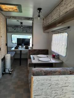 Caravane en campagne - 1