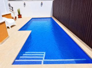 Villa Alegre, Mar Menor Golf - 2 beds - 2 baths - private heated pool - solarium - family friendly - 9