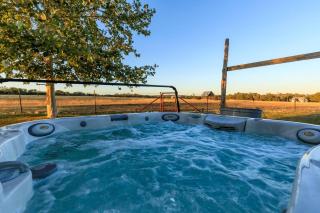 The Ranch House TimberRose Ranch 3BR FBG hot tub - 7